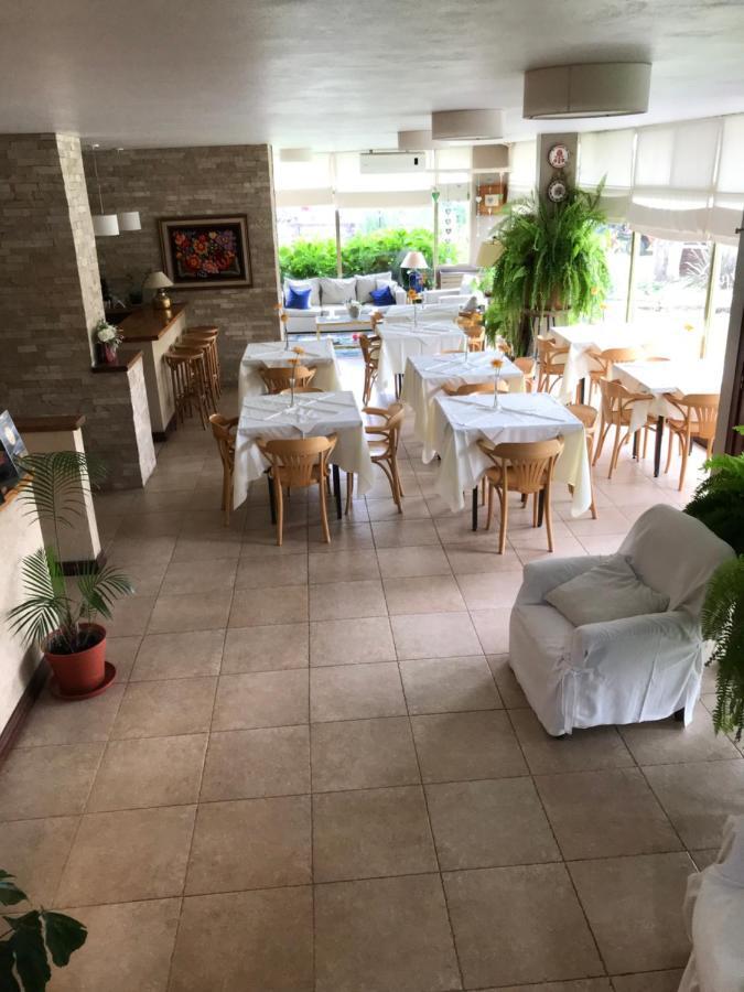 Hotel Europa Pinamar Extérieur photo